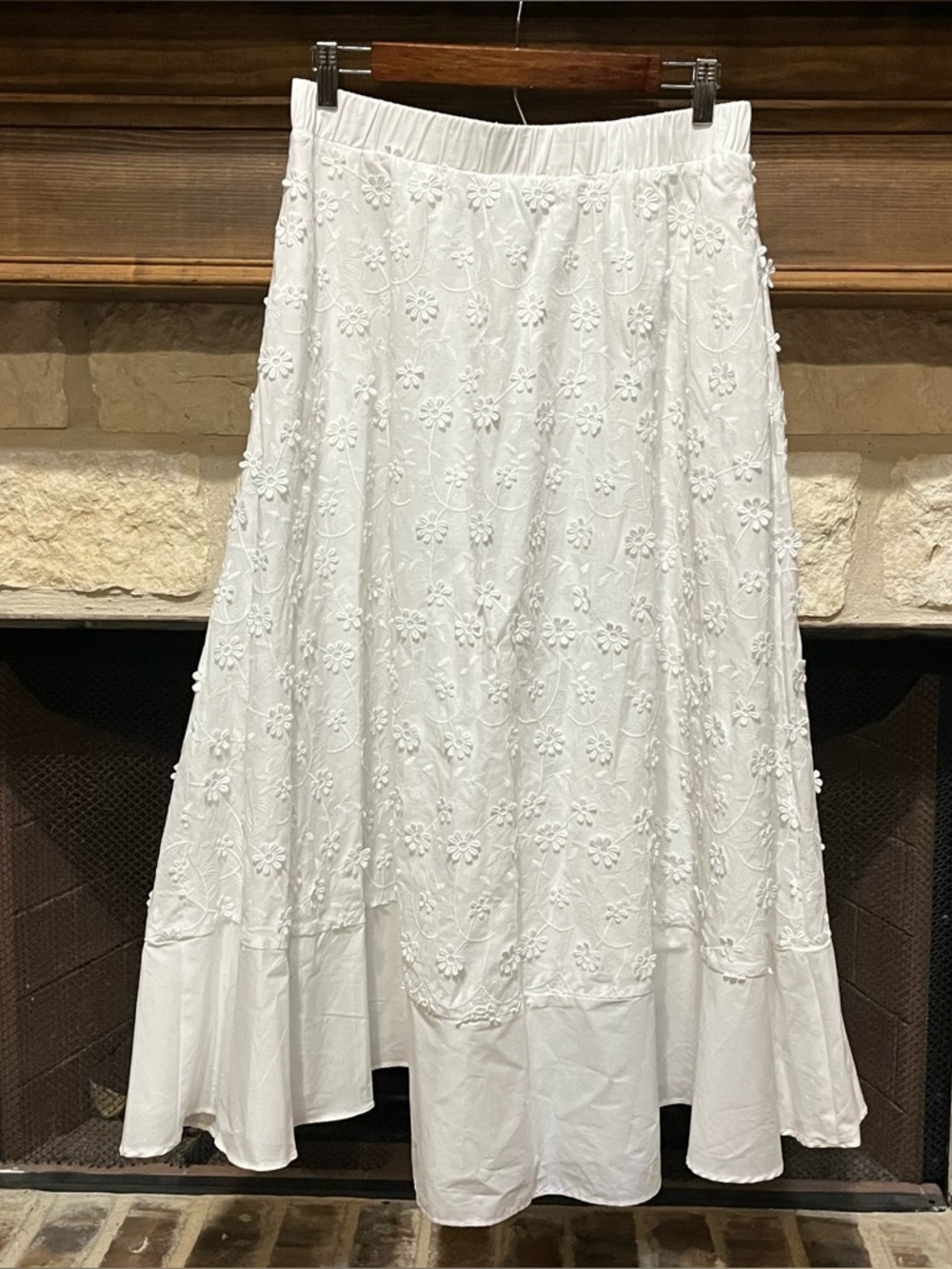 CeCe White Cotton 3D Floral Appliqué Midi Skirt with Pockets Size M - Picture 5 of 9